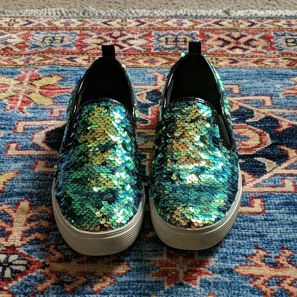 Changeable Sequence Sneakers